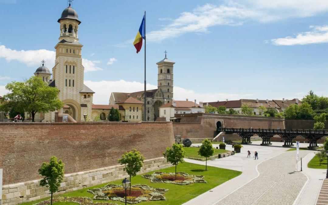 Hortenzia Alba Iulia Extérieur photo